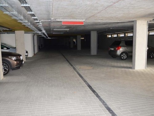Pronájem garážového stání v R Placeo, Palackého nám. 1600