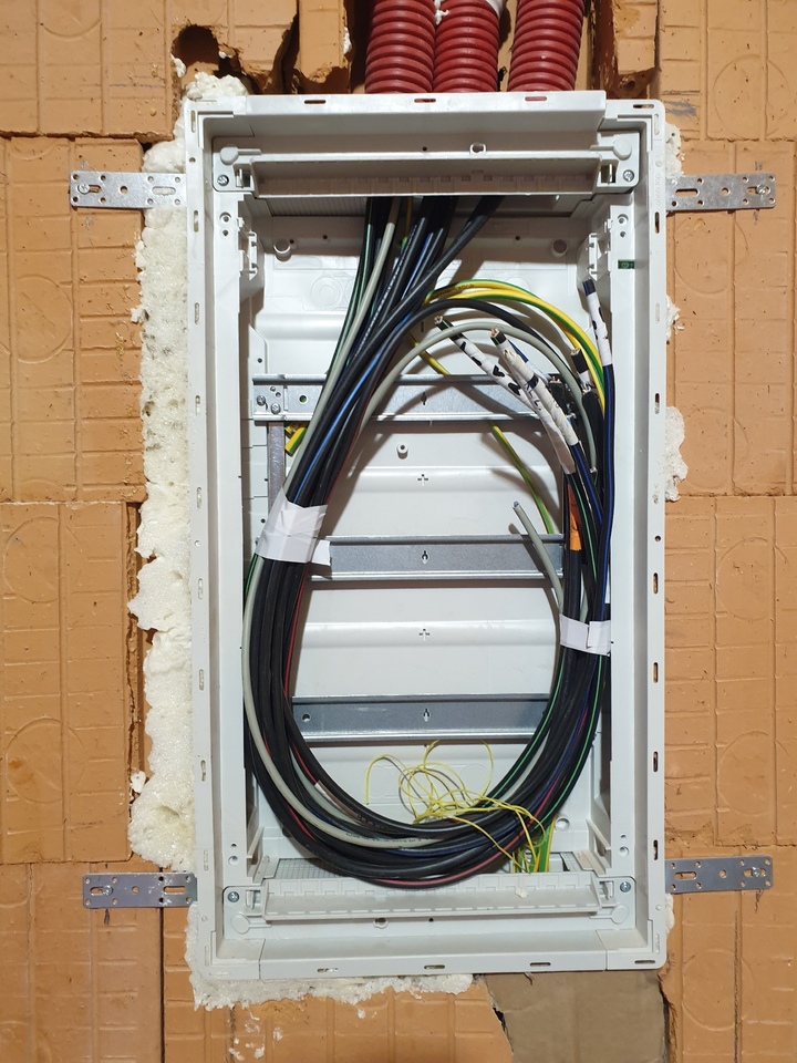 Elektro práce, elektrotechnik, FVE