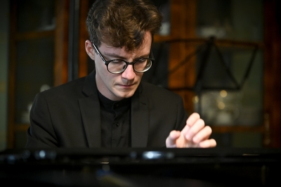Plakát události Klavírní recitál Adama Závodského