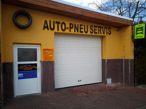 AUTO-PNEUSERVIS  JUST