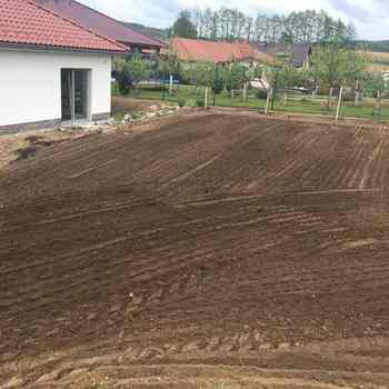 Založení nového trávníku, oprava vzrostlého trávníku