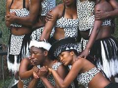 Afrika tančí – vystoupení souboru ze ZIMBABWE 14.7. 