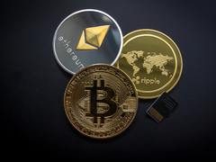 Chtěla zbohatnout investicí do kryptoměny. Podvodník z internetu ji okradl 1,5 milionu