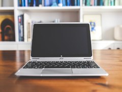 Kyberpodvody opět sílí. Jak se vás podvodníci snaží nachytat?