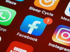 Facebook muže z Ivančicka zaplavila dětská pornografie. Někdo mu ukradl přihlašovací údaje