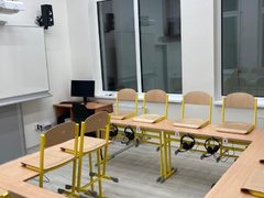 FOTO: Nové učebny i rekonstruované šatny. Opravy na základní škole v Berouně jsou u konce