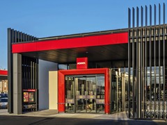 Supermarket v Rohatci na obzoru. Má být přímo u hlavní silnice