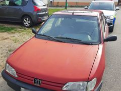Kuriozita na Hodonínsku. Policisté zastavili auto, které mělo 11 let propadlou technickou