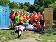 Senioři si poprvé zahráli discgolf – Rokycany hostily premiérový turnaj