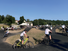 Kola, pohyb a komunita: Olešnice otevřela nový pumptrack!