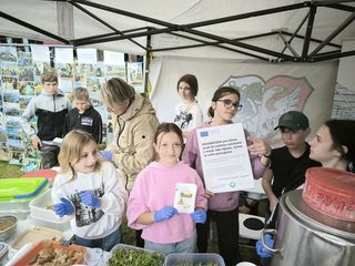 Nová příručka od Recyklohraní pomáhá školám i zřizovatelům  snižovat uhlíkovou stopu a šetřit náklady