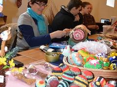 Galerie z Rosického kumštování, na kterém se vystavovalo i prodávalo